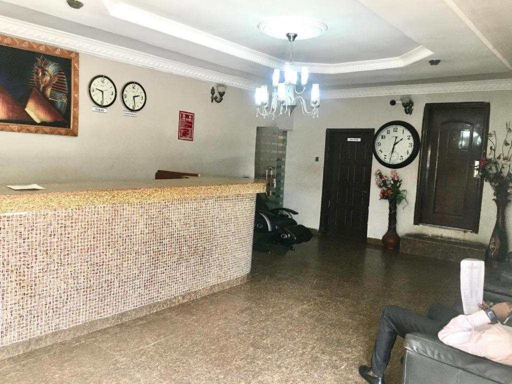 指引酒店及花园 Abeokuta 外观 照片